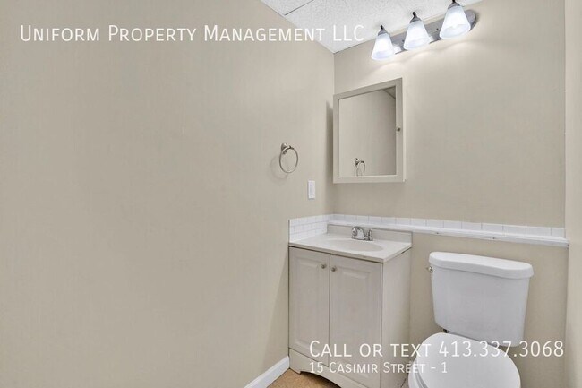 Building Photo - 15 Casimir St