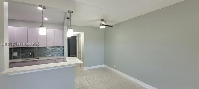 Building Photo - 202 Canterbury I