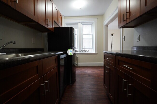 Building Photo - 1171 Boylston St