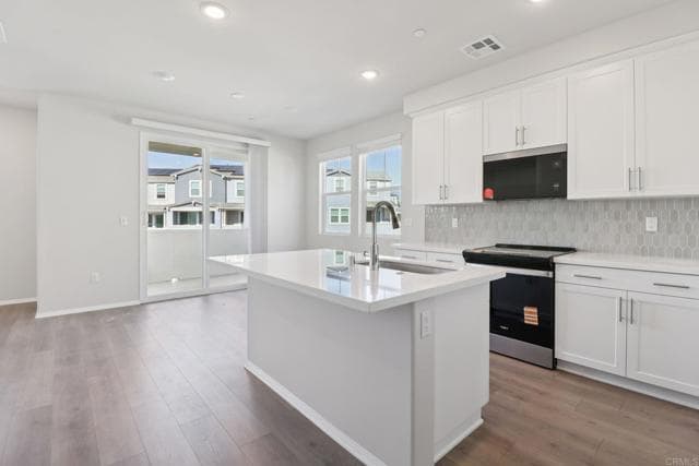 Building Photo - 201 Palm Rd