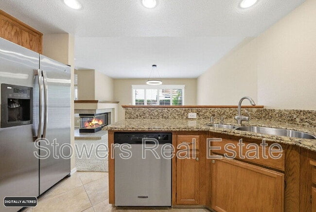 Building Photo - 350 Bellflower Dr