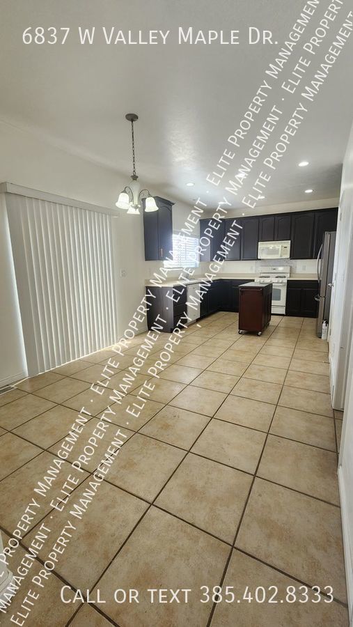 Building Photo - Great 3 bedroom home