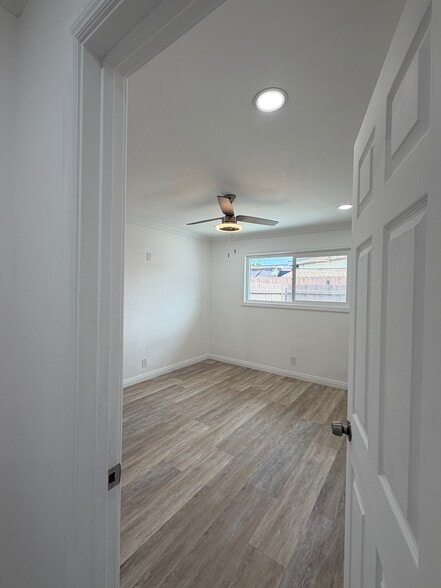 Building Photo - 454 Anna Linda Pl