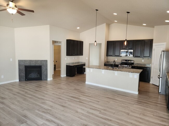 Building Photo - Broadmoor View Subdivision Rancher, Over 2,900 Sq. Ft.