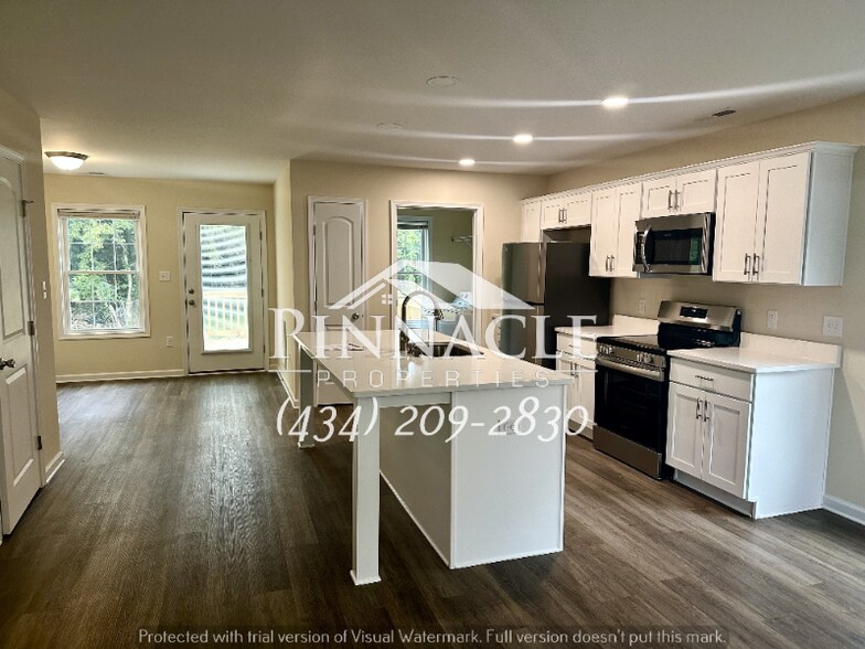 Building Photo - 209 Munford St