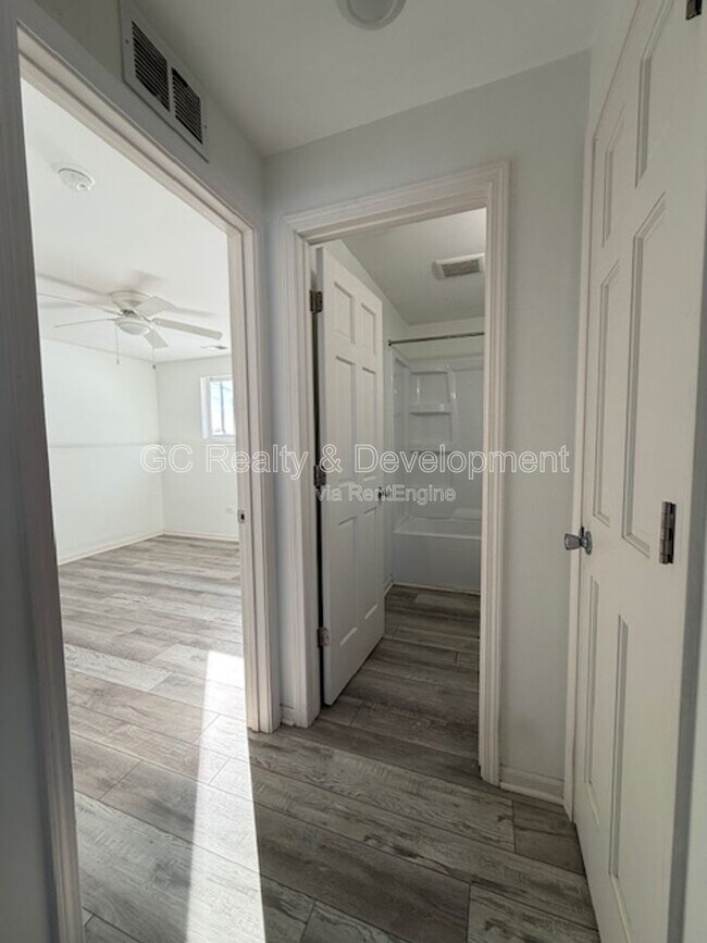 Building Photo - 284 W Windsor Terrace