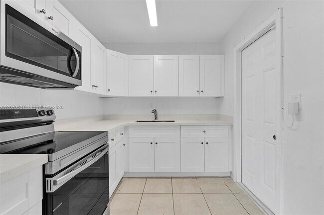 Building Photo - 551 NW 30th Terrace