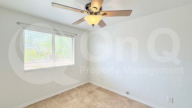 Building Photo - 2212 E La Mirada St