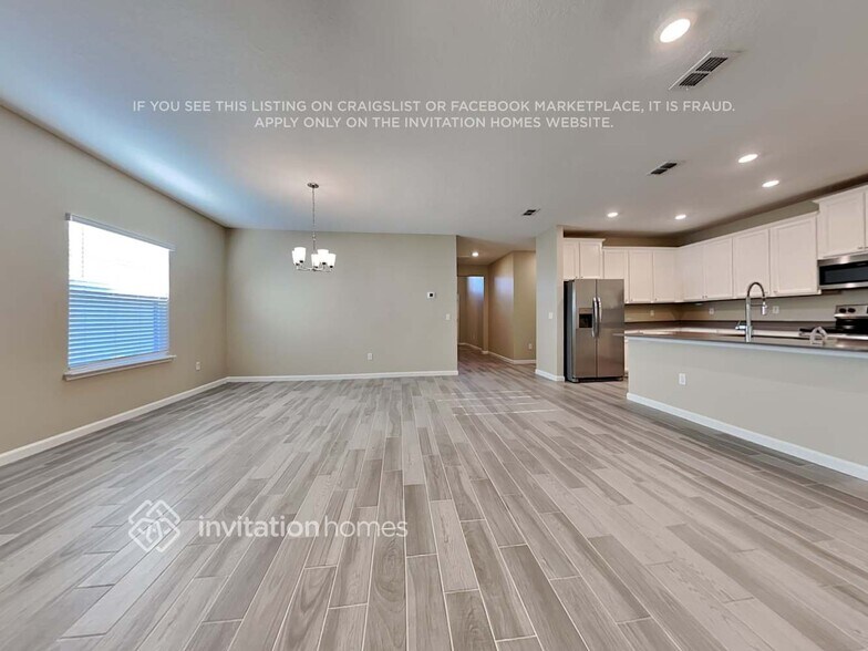 Building Photo - 9902 Lemon Grass Ln