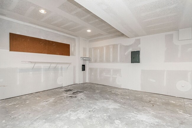 Building Photo - Please View 3D Virtual Walk-Through Before Scheduling a Showing