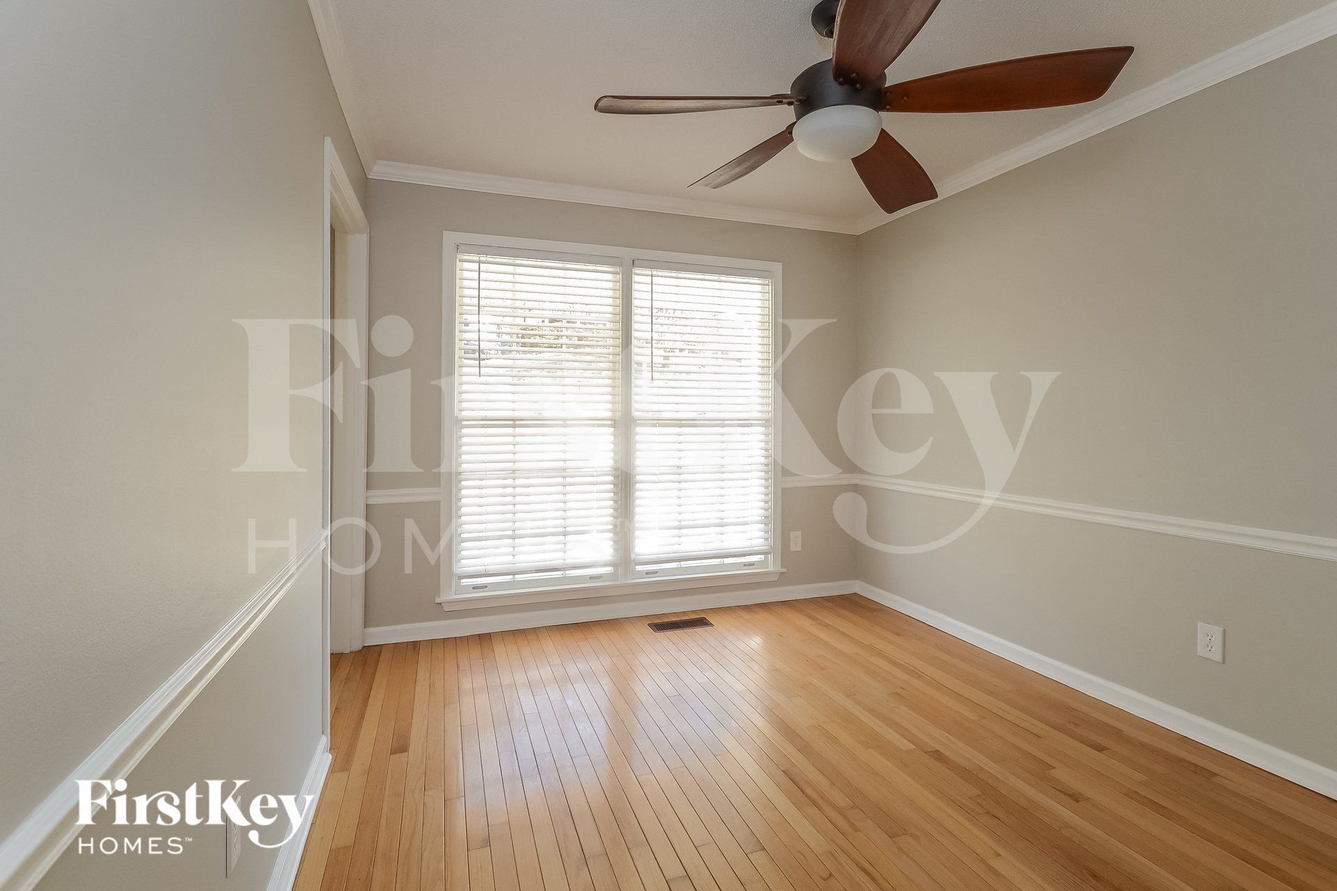 Building Photo - 1049 Independence Ct