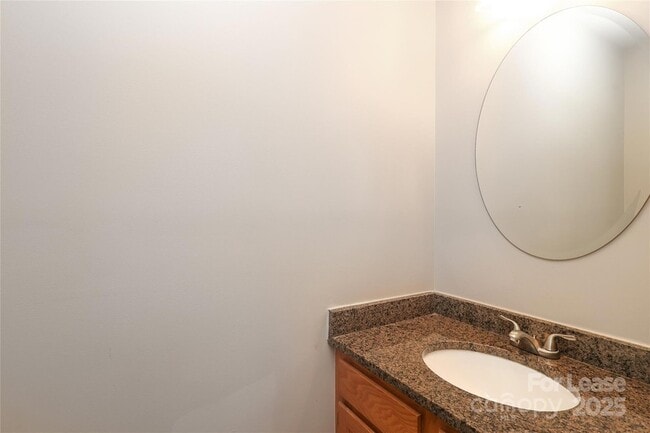 Building Photo - 4112 Chatterleigh Dr