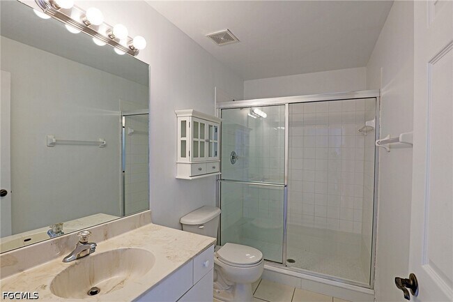 Building Photo - 3629 Pine Oak Cir