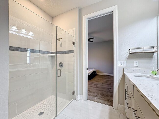 Building Photo - 2232 Bur Oak Blvd