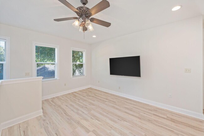 Building Photo - 106 Black Bear Circle