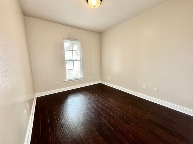 Building Photo - 4 Bedroom House Located in Prairieville with Spacious Rooms and a Large Backyard