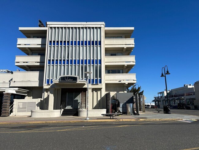 Building Photo - Stunning 3 bedroom 2 bathroom single family house available in Asbury Park!