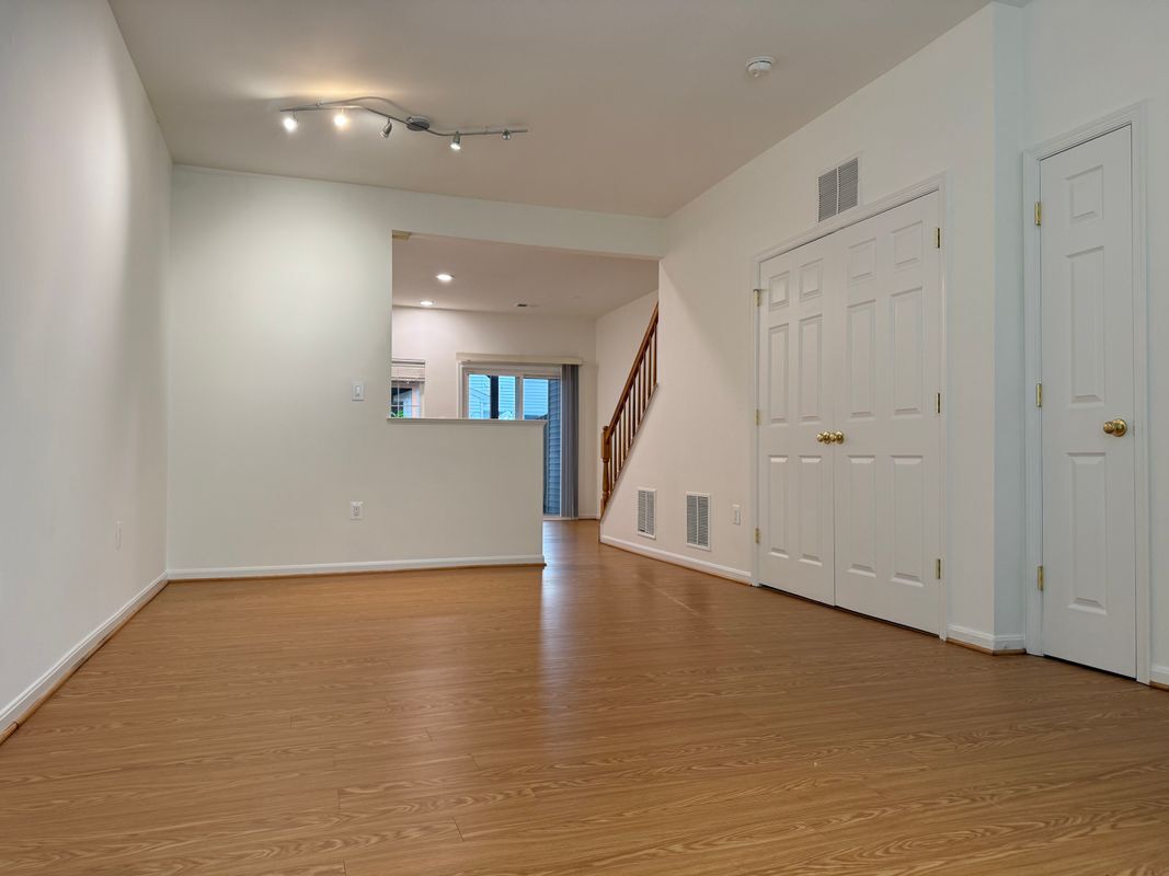 Building Photo - 2427 Dew Meadow Ct