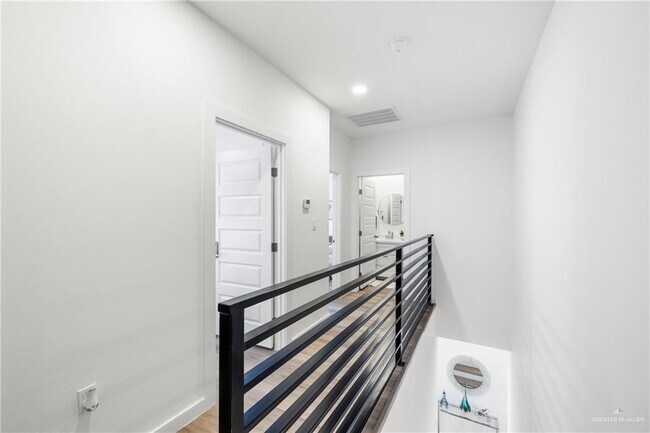 Building Photo - 2625 Warbler Ave