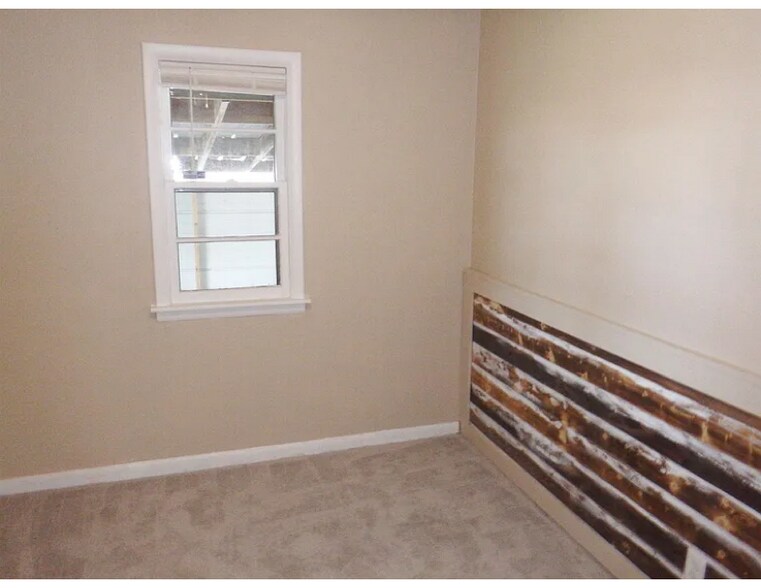 Bedroom 2 - 1903 N Central Ave