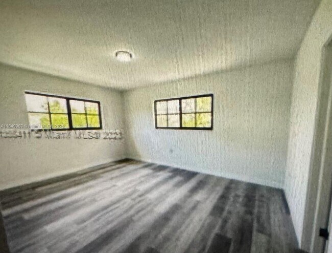 Building Photo - 3220 S Le Jeune Rd