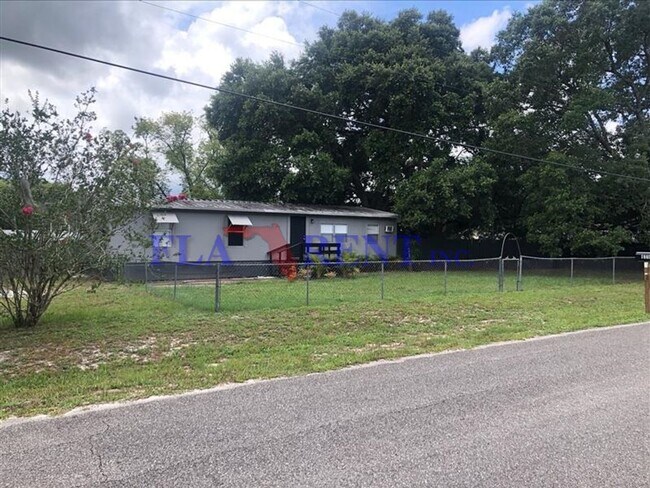 Building Photo - 3/2 Manufactured home with fenced in yard/ Bithlo area
