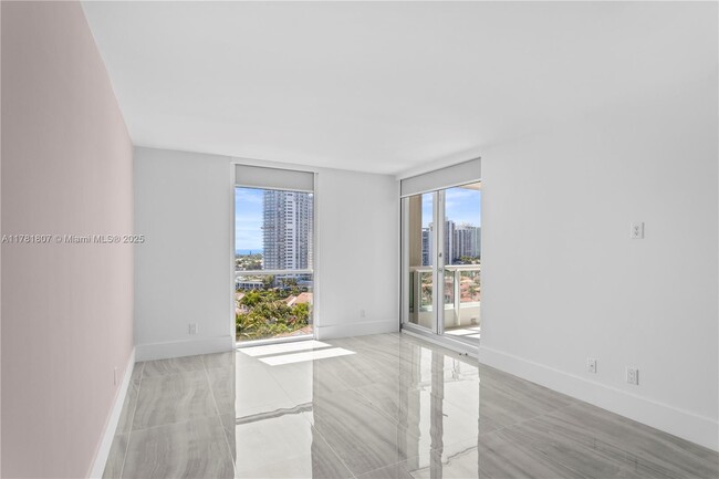 Building Photo - 21055 Yacht Club Dr