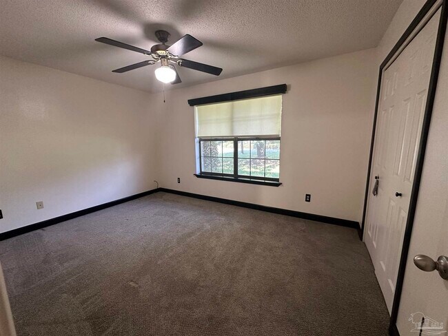 Building Photo - 304 Arabian Dr