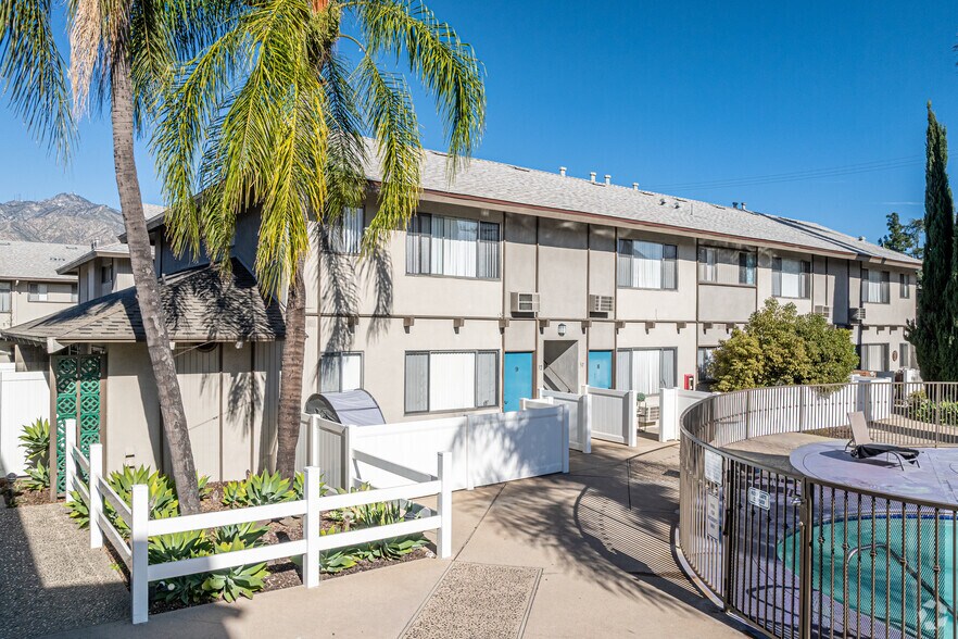 Primary Photo - The Huntington at Pasadena