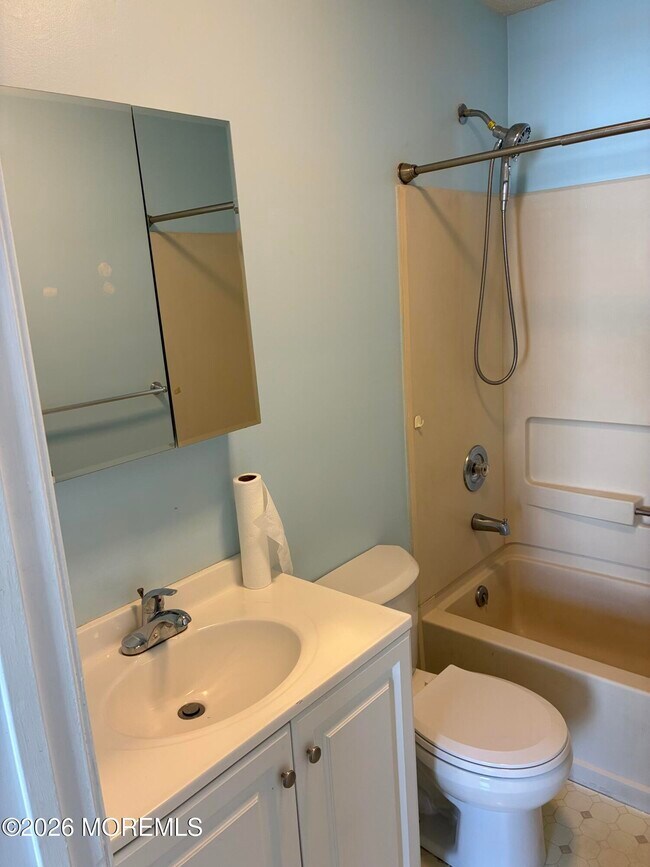 Building Photo - 43 Jaffreyton Close