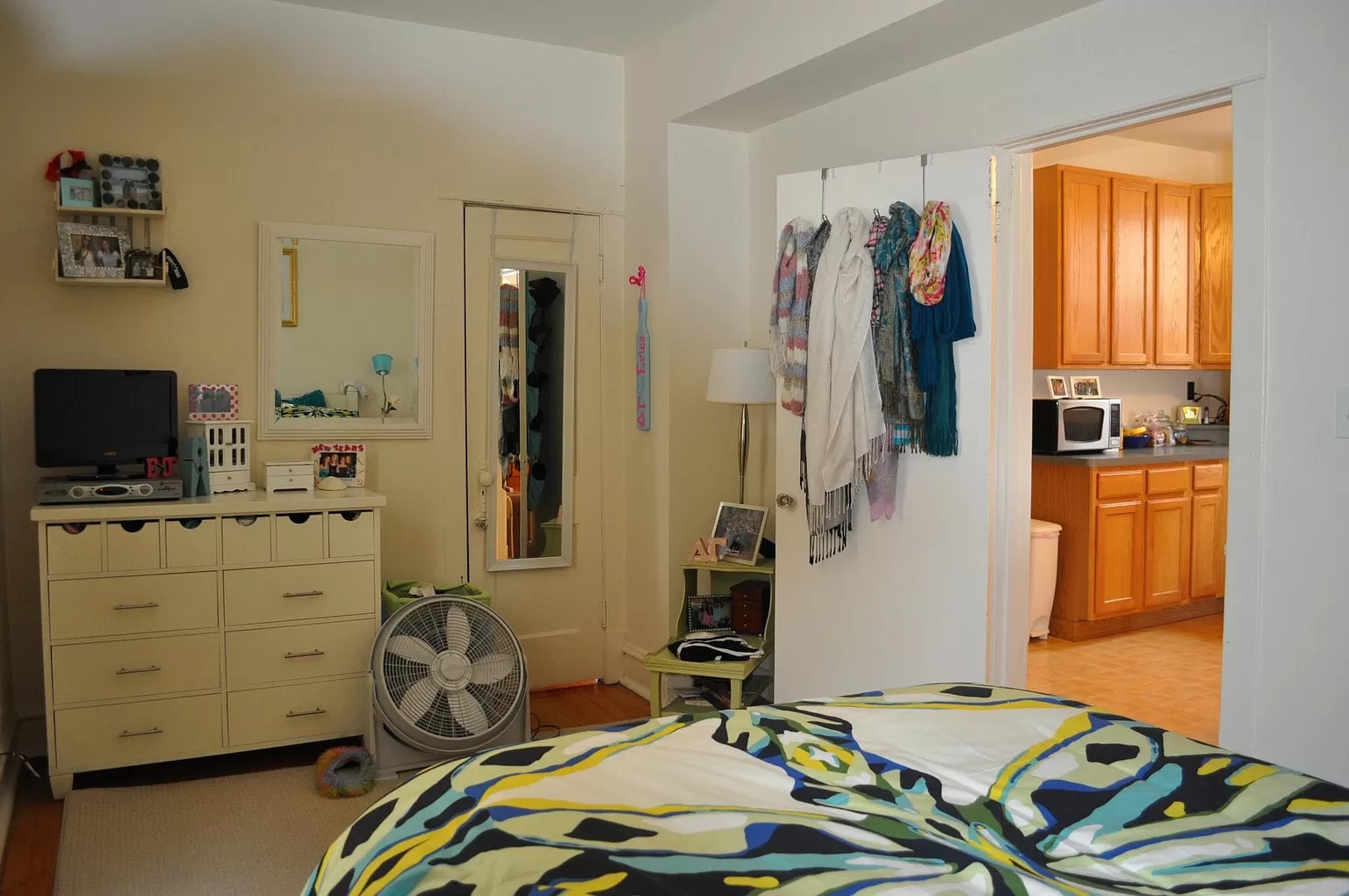 Building Photo - 2319 W School St