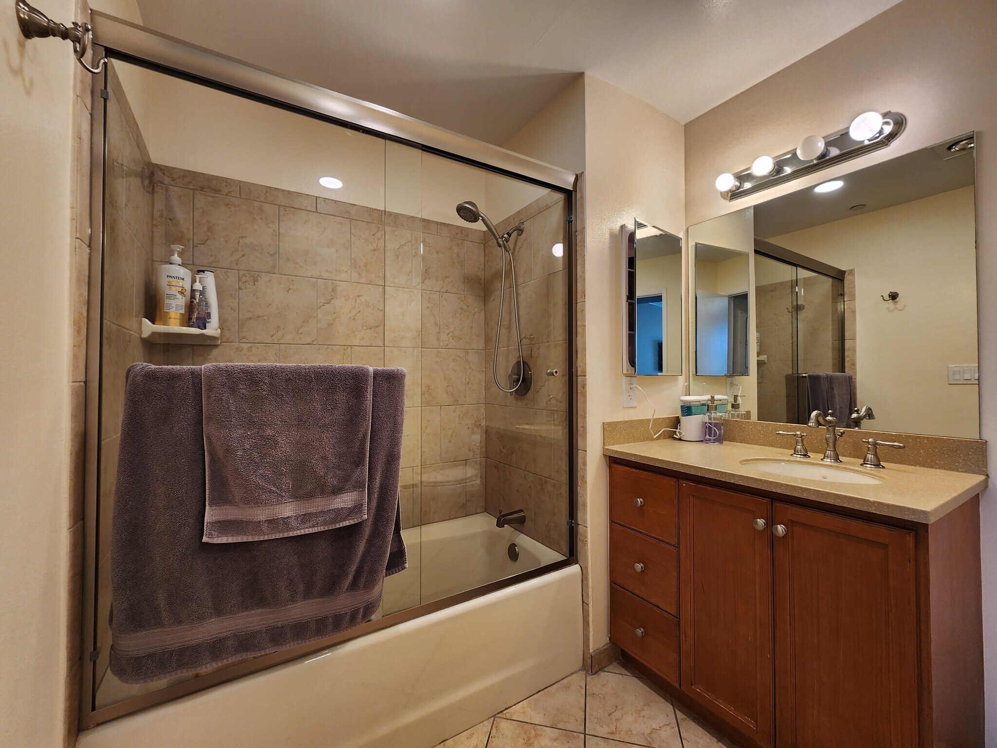 Building Photo - 13941 Sherman Way