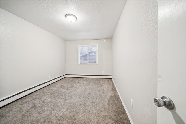 Building Photo - 1046 W 26th Ave