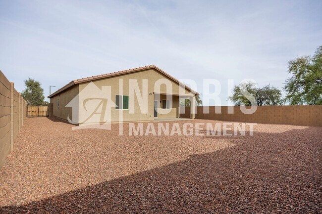 Building Photo - 519 E Rio Pl