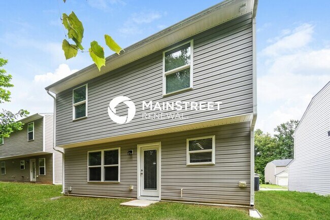 Building Photo - 3 Bedroom Pet-Friendly Home in GREENSBORO,...