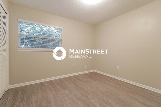 Building Photo - 4 Bedroom Pet-Friendly Home in Ocoee, FL with Main Street Renewal