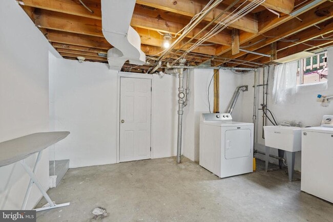 Building Photo - 4145 6th St S