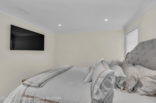 Building Photo - 502 Brighton Ave