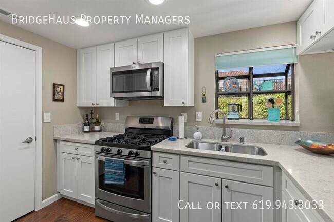 Building Photo - 1095 Shadowridge Dr