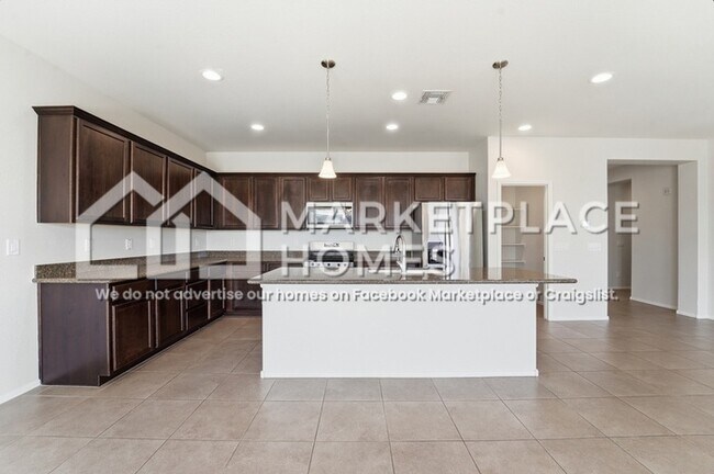 Building Photo - 22617 E Via Las Brisas