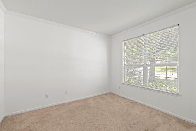Building Photo - 16304 Fincastle Dr