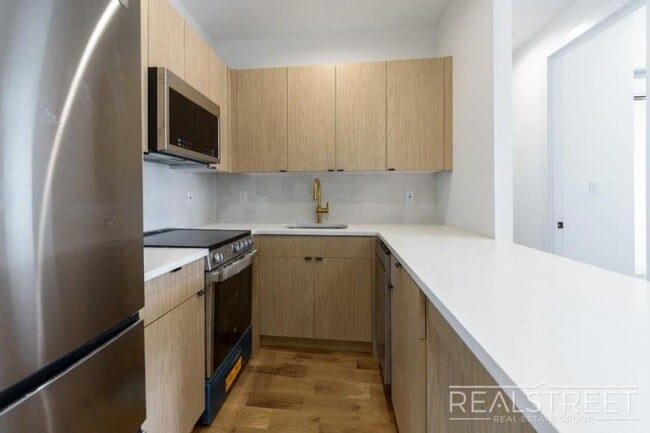 Building Photo - 1 bedroom in Brooklyn NY 11216