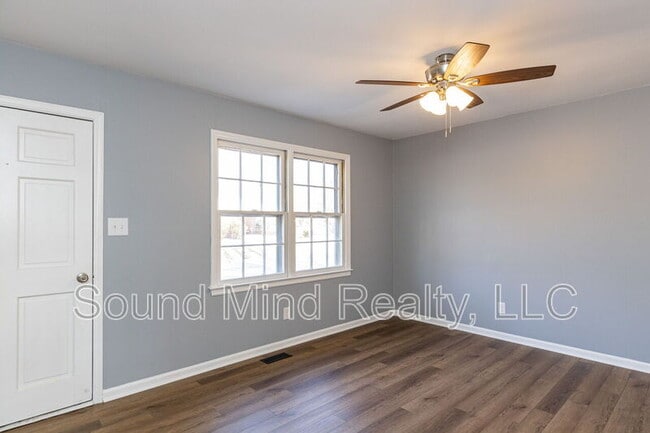 Building Photo - 303 W Horton St