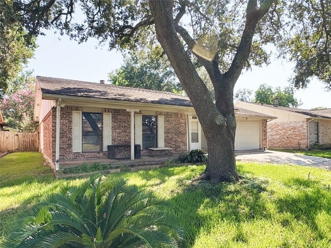 Building Photo - 2211 Mustang Springs Dr