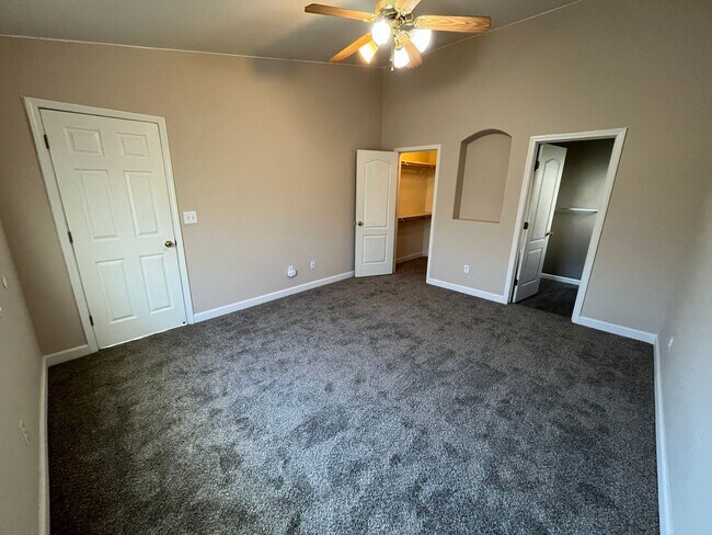 Building Photo - Wonderful Porterville Home Coming Soon!