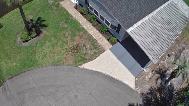 Building Photo - 79 N Meadow Dr