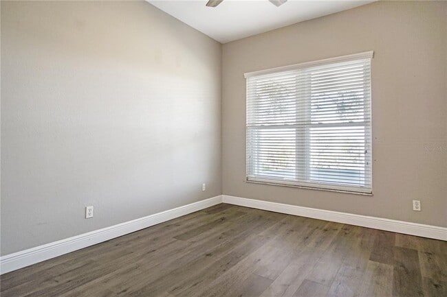 Building Photo - 1405 Vista del Lago Blvd