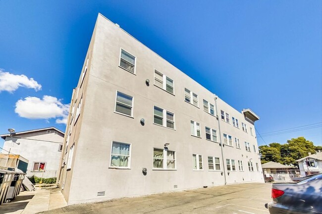 Building Photo - 1707 36th Ave