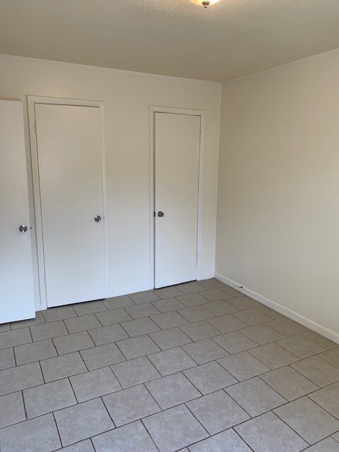 Building Photo - 1502 Dauphin St
