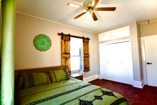 Building Photo - 707 Saint Marys St